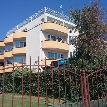 Apartment Panorama Chantall-velky Apartman